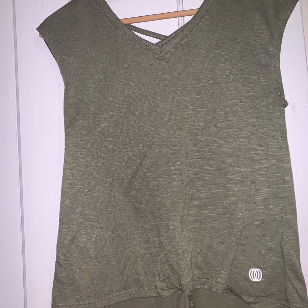 Balance Collection Bundle: Two Workout Shirts - Picture 2 of 6